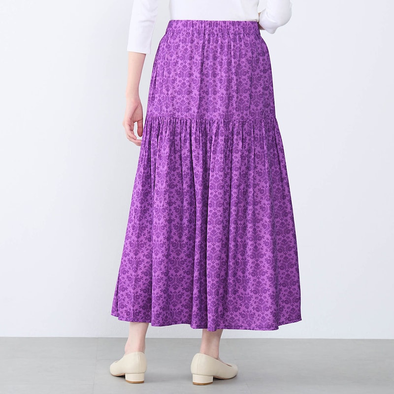 モデル身長168cm／M　※写真は撮影用のため総丈＋6cmになります。