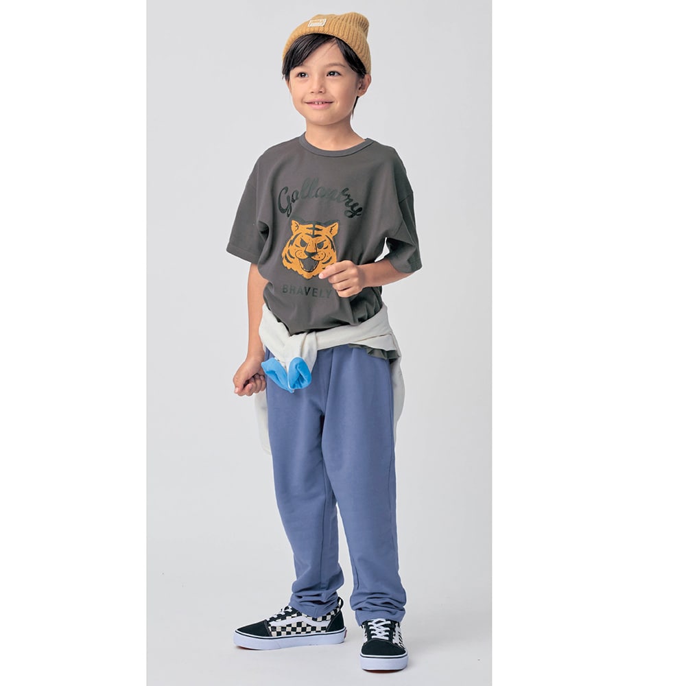 チャコール／モデル身長123cm・サイズ130