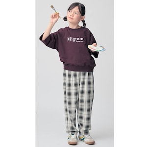 オートミールチェック／モデル身長128.5cm・サイズ130