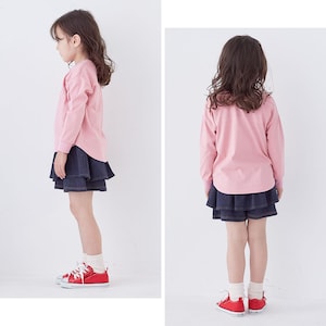 ネイビー／モデル身長112cm・110サイズ着用