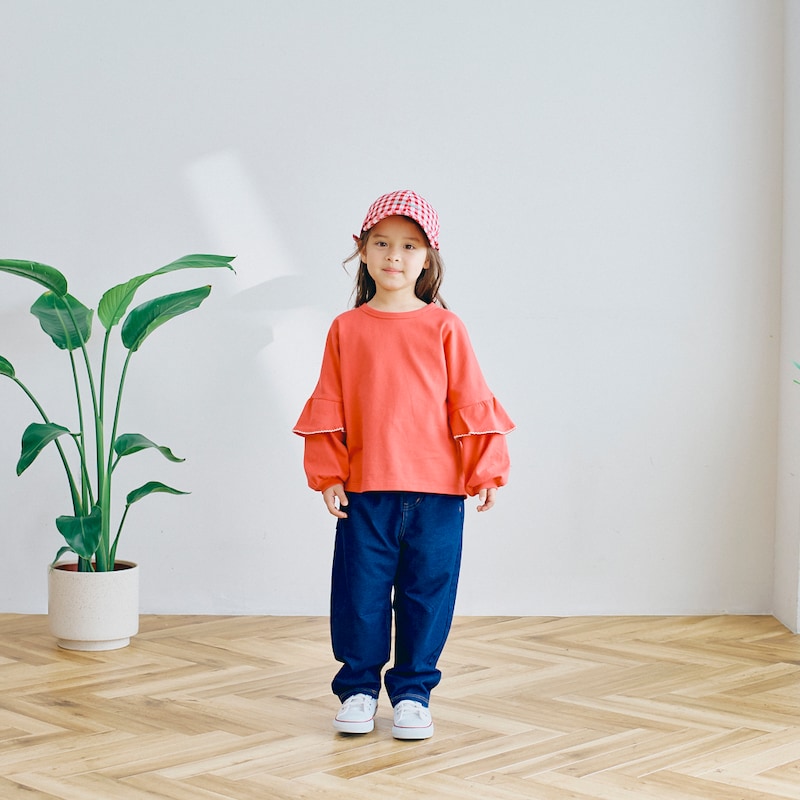 モデル身長105cm、110サイズ着用