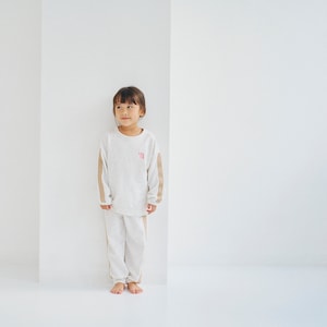 モデル身長105cm、110サイズ着用