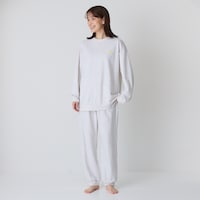 モデル身長166cm、M