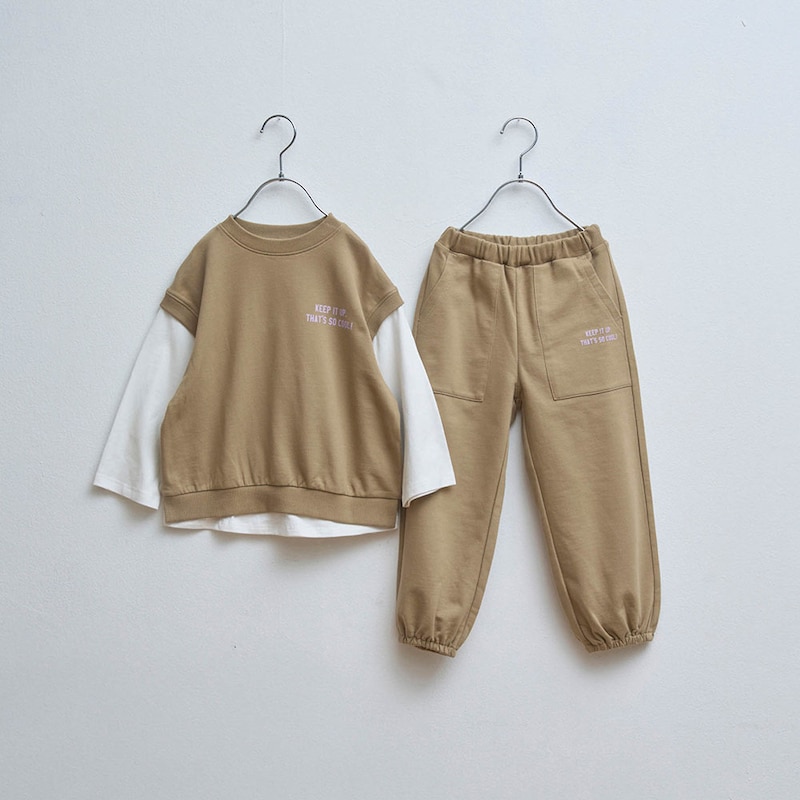 カーキブラウン ※こちらの画像が最も近いお色味です。