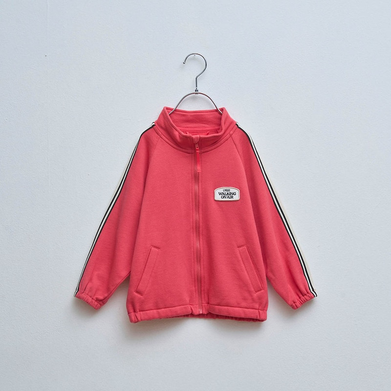 コーラルレッド ※こちらの画像が最も近いお色味です。