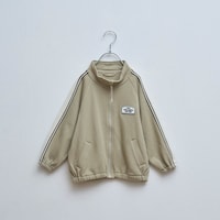 カーキベージュ ※こちらの画像が最も近いお色味です。
