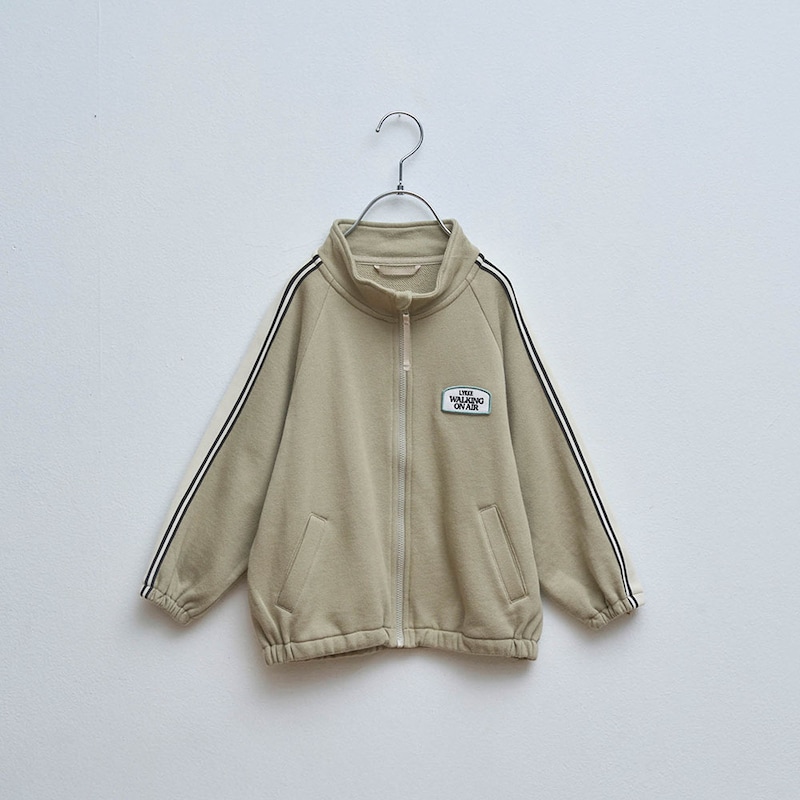 カーキベージュ ※こちらの画像が最も近いお色味です。