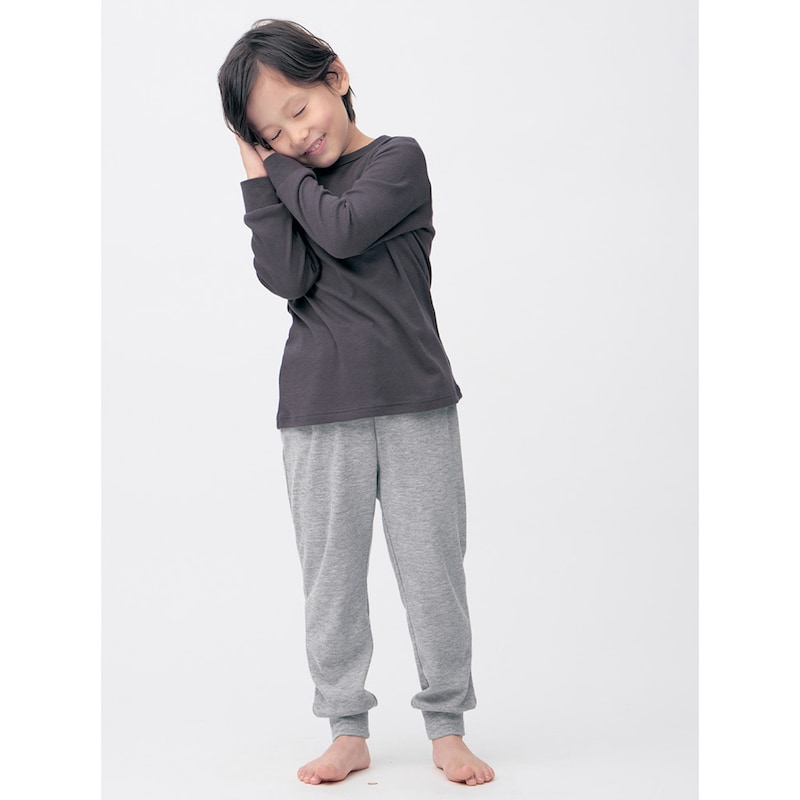 チャコール×杢グレー／モデル身長111cm・サイズ110