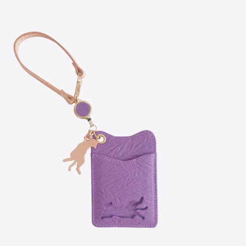 【新色追加】「保護ネコに寄付できる・通勤にも、ぴったり」猫型の本革リール付きパスケース［日本製］