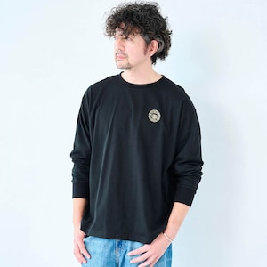 モデル身長179cm／LL　リメンバー・ミー着用