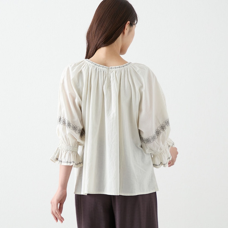 モデル身長163㎝／M