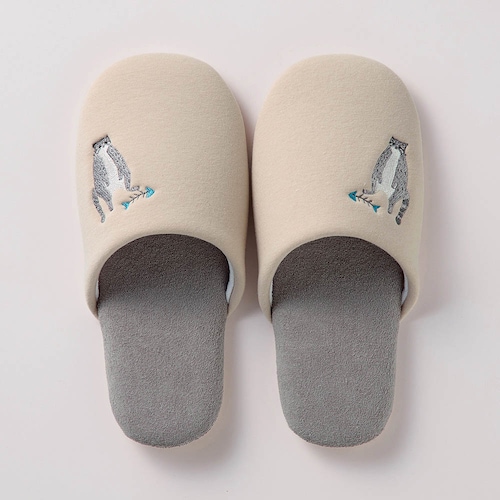 アニマル刺繍スリッパ