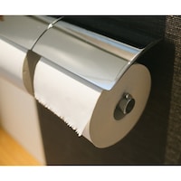 万一荷崩れした場合でも、トイレットペーパーが潰れないように芯を入れています