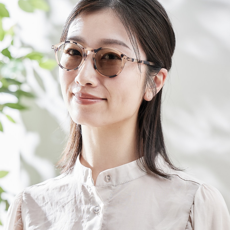 ライトブラウン