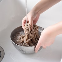 麺類のぬめり取りにも便利に使えます
