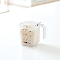 便利な軽量カップ付き