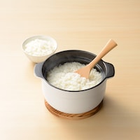 ３号炊き/電子レンジでもたっぷり３合のごはんがふっくら美味しく炊ける