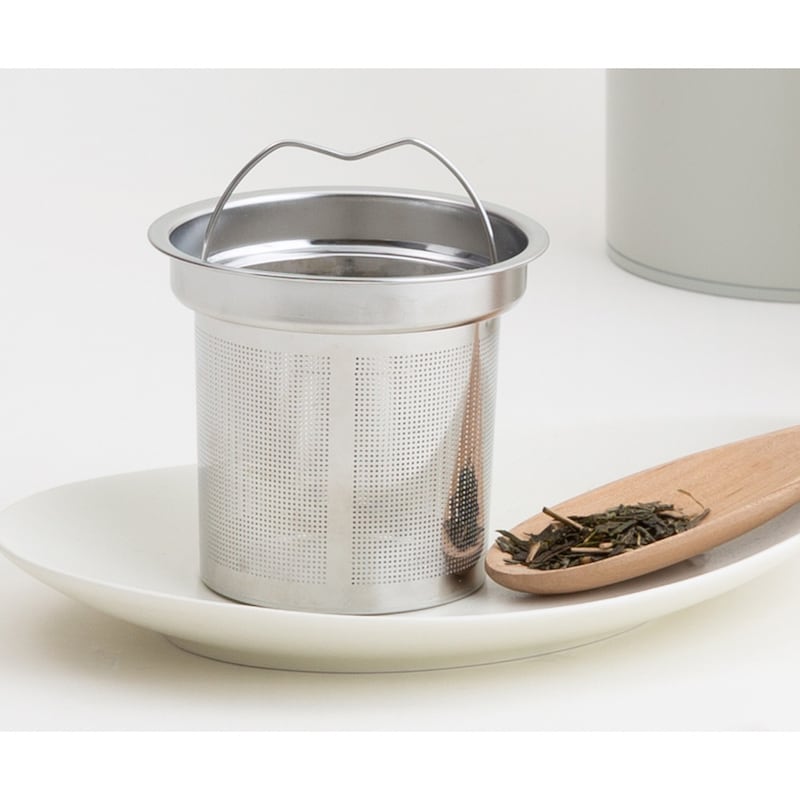 お手入れのしやすいステンレス製の茶こし付き
