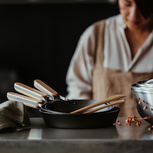 調理時に鉄分が料理に溶出。女性にうれしい鉄分摂取も期待できます
