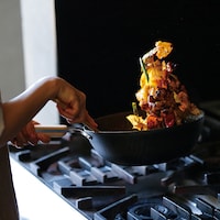 強火調理で水気をサッと飛ばせるので野菜炒めもシャキっと