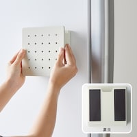 マグネットで簡単に貼り付けられ、空きスペースを有効活用