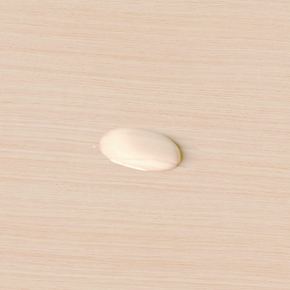 汚れを処理しやすい塗装を施しています。/ライトナチュラル
