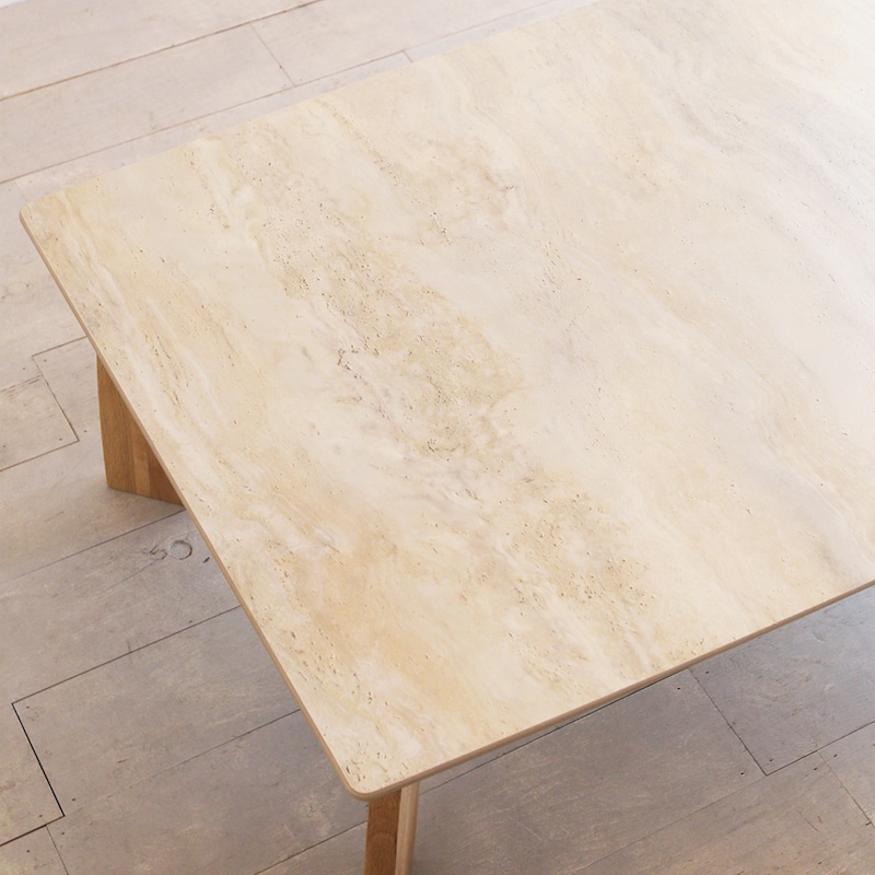 メラミン化粧板を使用し、見た目に美しいだけでなく、熱や水、汚れに強い性質を持ちます。