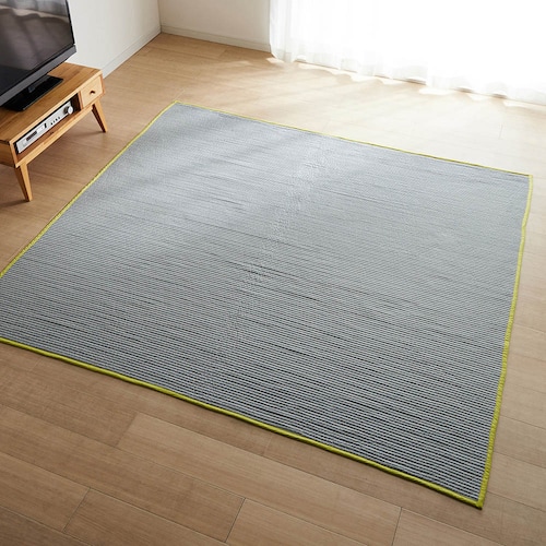 北欧スタイルの綿素材を使ったウォッシュキルトラグ