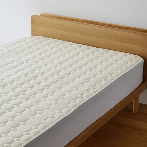 やわらかな綿ガーゼの取り換え簡単！置くだけ敷きパッド