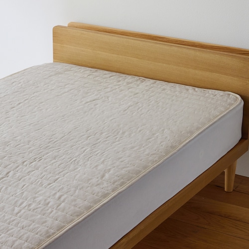 洗いをかけた綿素材の取り換え簡単！置くだけ敷きパッド