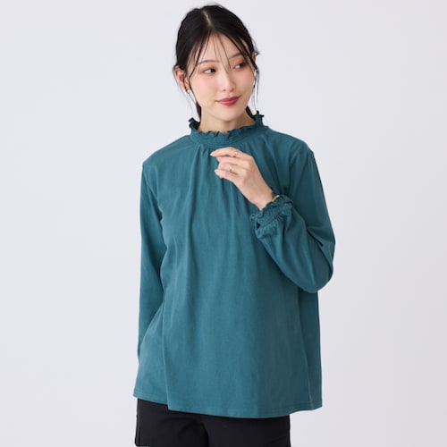 綿素材のハイネックシャーリングブラウス