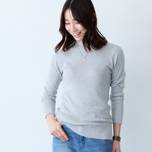 綿ニットハイネックプルオーバー