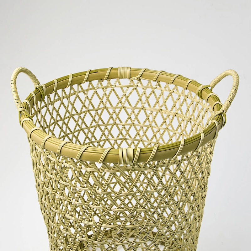 持ち手付きで持ち運びにも便利