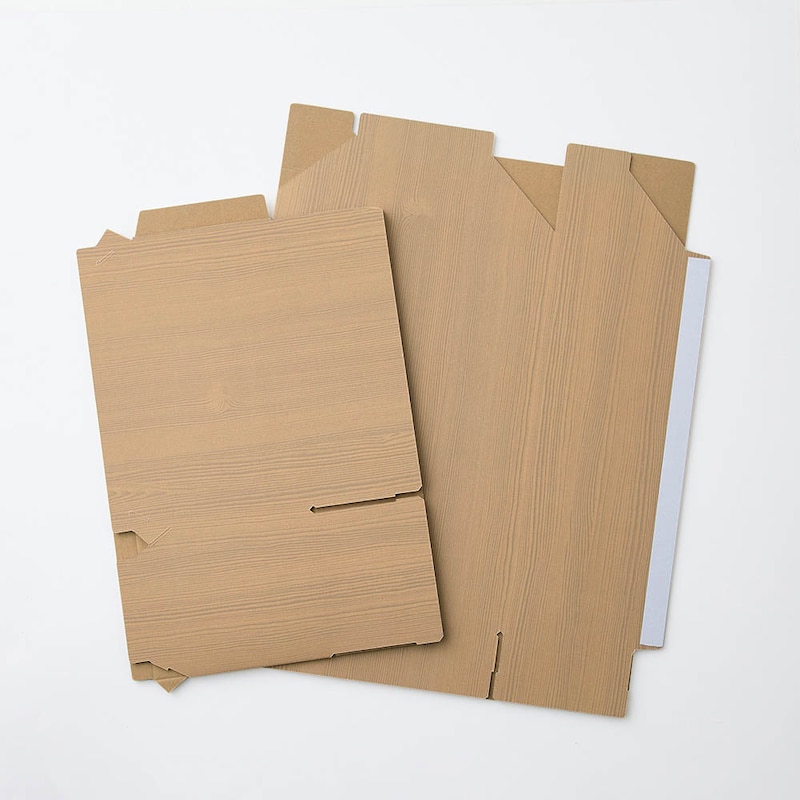 折り畳んだ状態でのお届けです