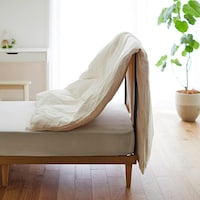 朝起きたら、その場で掛け布団をすぐに干せて便利