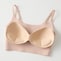 オリジナルの一体型モールドカップは乳間が狭く高さがあり、自然できれいなバストラインに