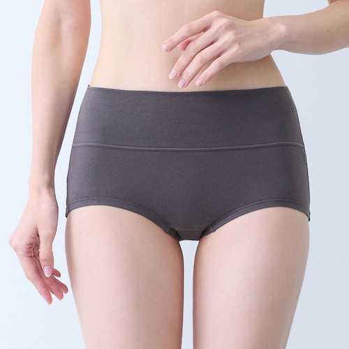 オーガニックコットンを使ったお腹もお尻もすっぽりカバーしてくれるショーツ