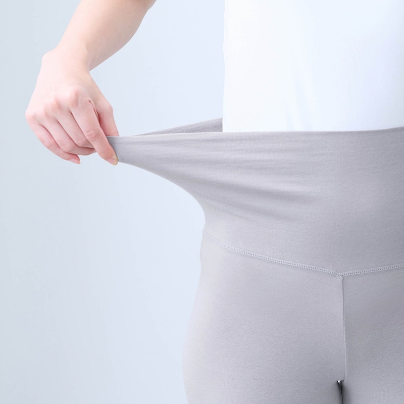 素肌に馴染むなめらかな綿レーヨン素材で快適な着心地