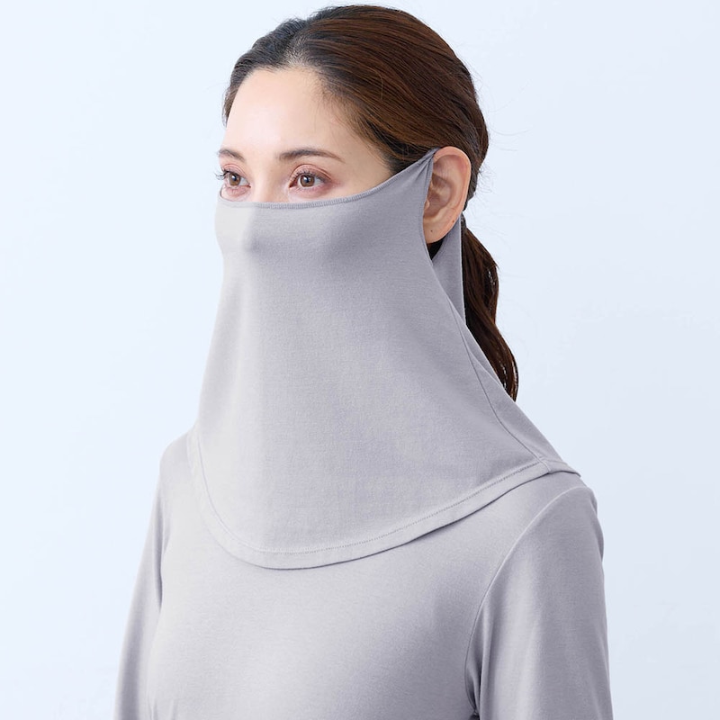 乾燥対策にも最適なフェイスカバー付き