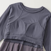 下垂やバスト流れが気になる大人女性の悩みをカバーする大きめの三角カップ（肌側）