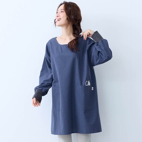 サッと羽織れる綿混素材の割烹着