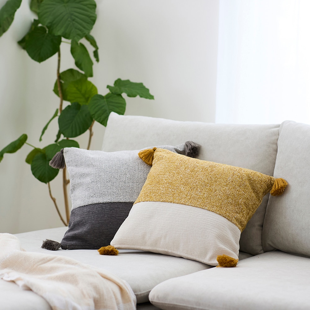 【BELLE MAISON DAYS】タッセル付き切り替えデザインのシンプルクッションカバー