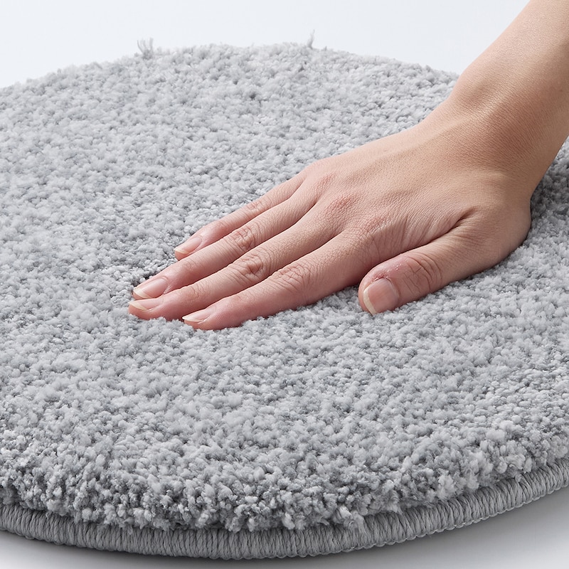 ふわふわのパイルとウレタン入りで、快適な座り心地