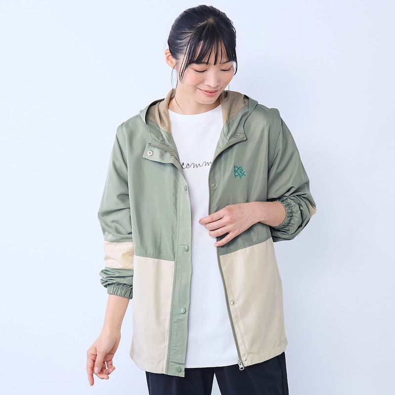 ライトカーキ×オフホワイト