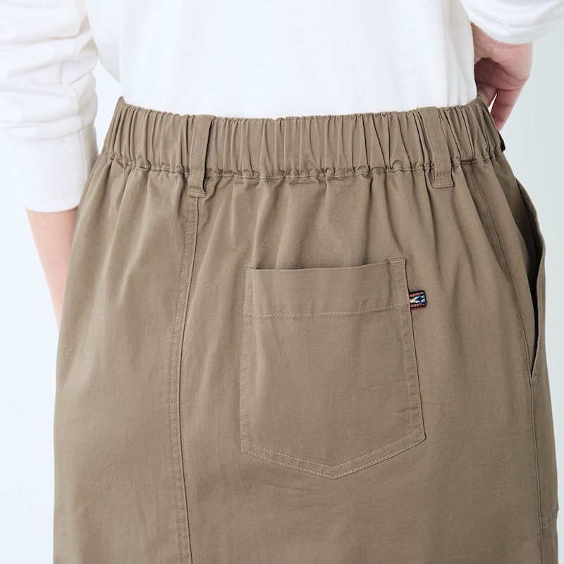 ウエストは総ゴムで快適な着心地