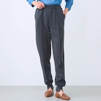モデル身長164cm／M　※写真は撮影用のため股下＋3cmになります。