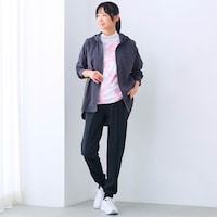 モデル身長164cm／M　※写真は撮影用のため股下＋3cmになります。