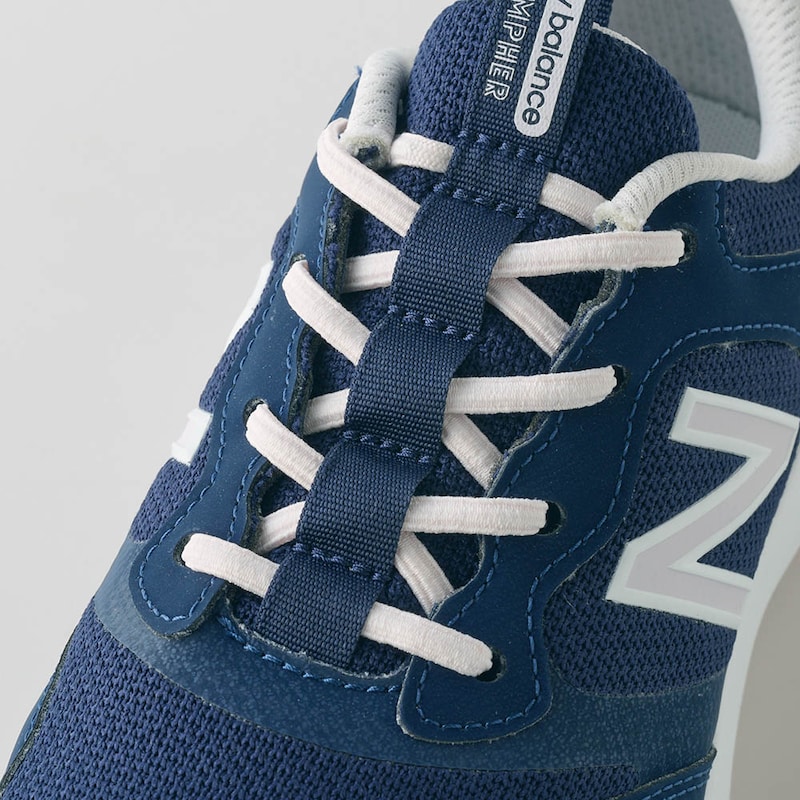 ゴムシューレースの結ばない靴紐スタイル