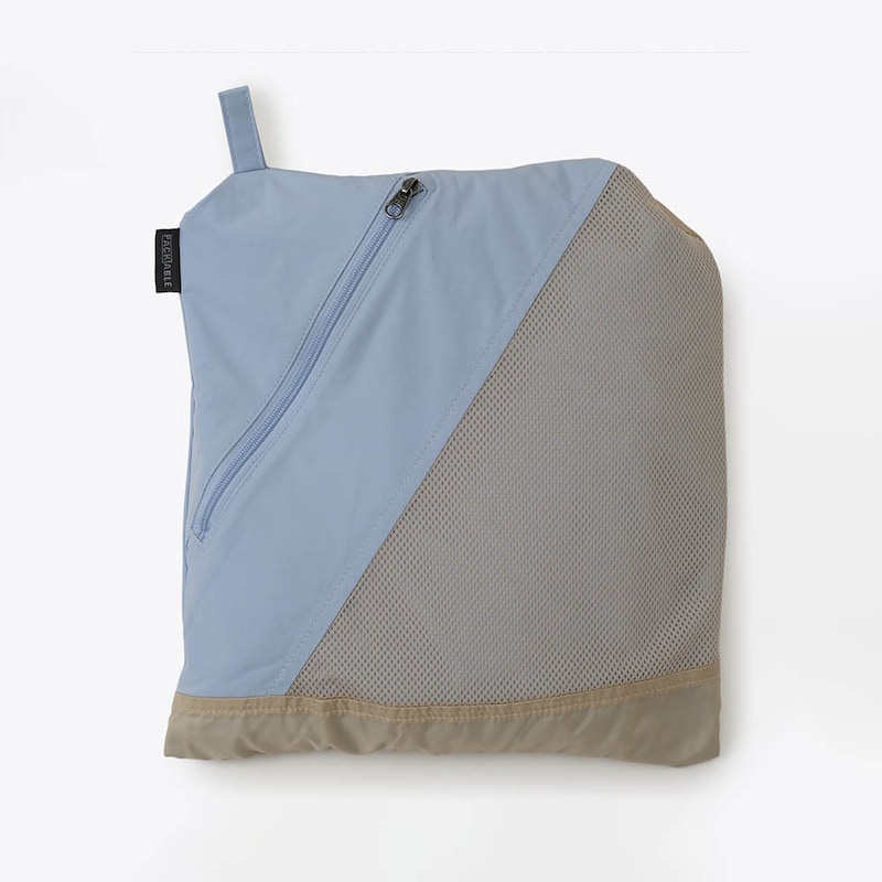 パッカブル仕様で持ち運びもラク