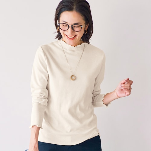 フリル襟付き長袖Ｔシャツ